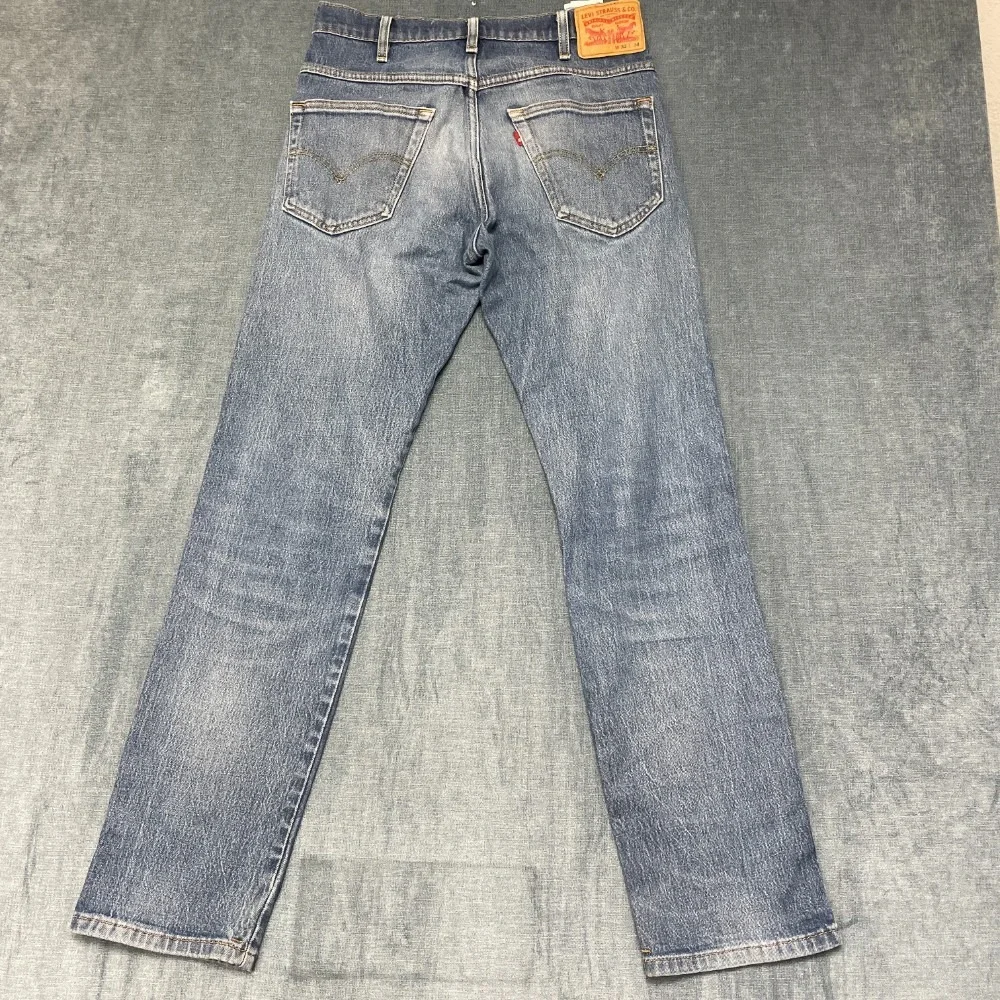 Levi's Jeans Men 32x34 Blue Denim Medium Wash Straight Leg Outdoor Casual Wear